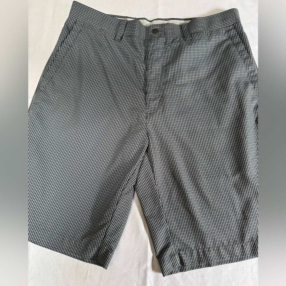 Callaway Men’s Blue/Gray Check Plaid 10” Performance Golf Shorts Size 32